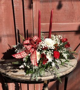christmas-traditions-centerpiece-with-candles christmas-traditions-centerpiece-with-candles